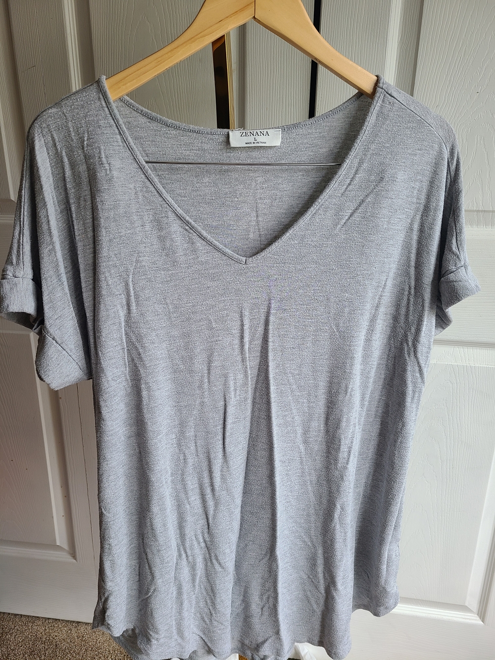 Zenana Outfitters Heather Gray V-Neck Short Sleeve Tee